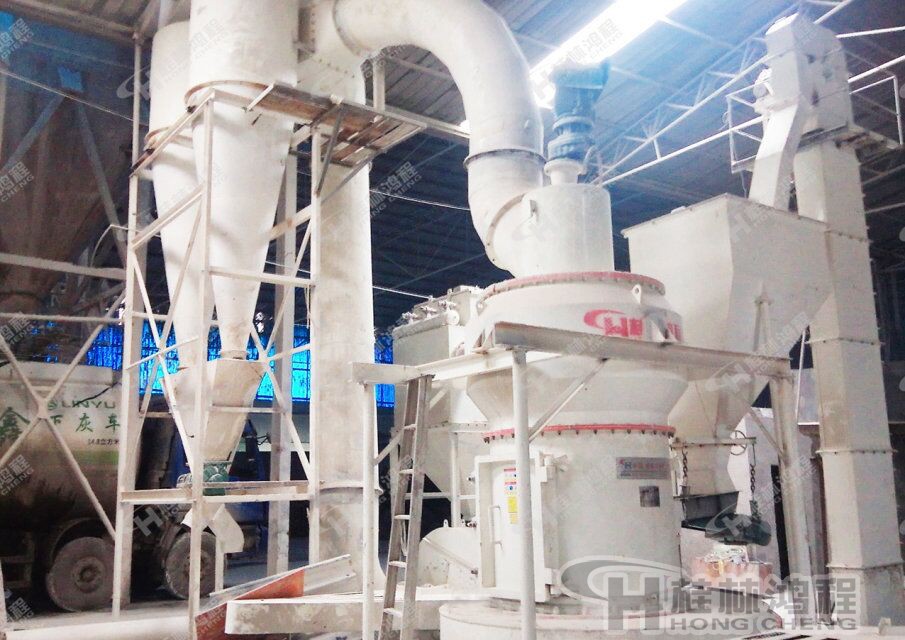 新型高效雷蒙磨粉機，200目活性炭，小型活性炭生產(chǎn)設(shè)備，活性炭整套生產(chǎn)設(shè)備